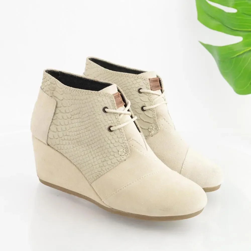 Toms Womens Desert Boots Size 9.5 Warm White‎ Suede Python Wedge Lace Up Booties